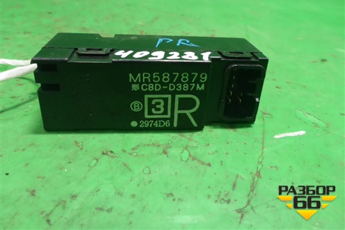 Кнопка стеклоподъёмника (передней правой) (MR587879) для Mitsubishi Lancer-9  с 2003-2008г (Лансер)