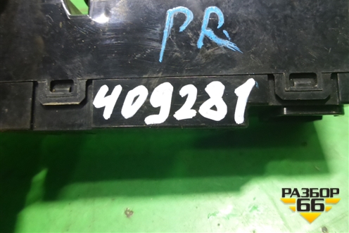 Кнопка стеклоподъёмника (передней правой) (MR587879) для Mitsubishi Lancer-9  с 2003-2008г (Лансер)