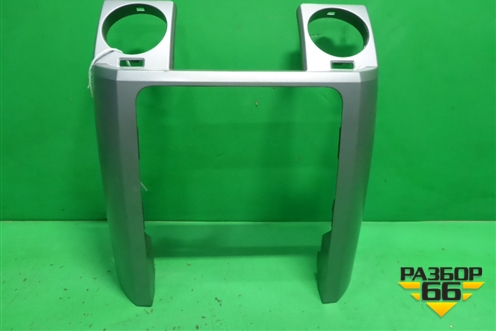 Накладка на торпедо (центральная) (FAE500012) для Land Rover Discovery 3 с 2004-2009г (Дискавери)