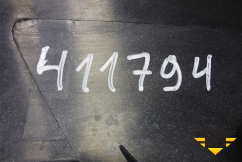 Накладка на торпедо (центральная) (FAE500012) для Land Rover Discovery 3 с 2004-2009г (Дискавери)