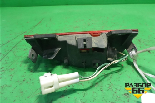 Фонарь задний стоп сигнал (8157042020) для Toyota Rav-4 с 1994-2000г (Рав 4)