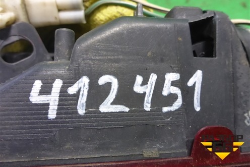 Фонарь задний стоп сигнал (8157042020) для Toyota Rav-4 с 1994-2000г (Рав 4)