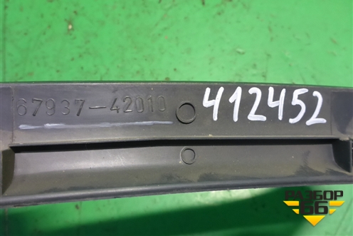 Обшивка двери багажника (верхняя правая) (6793742010) для Toyota Rav-4 с 1994-2000г (Рав 4)