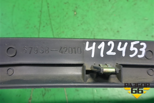 Обшивка двери багажника (верхняя левая) (6793842010) для Toyota Rav-4 с 1994-2000г (Рав 4)