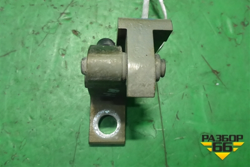 Петля двери передней правой нижняя (8K0831402F) для Seat Ibiza с 2008-2017г (Ибица)