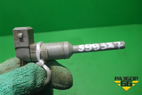 Датчик уровня жидкости в расширительном бачке (9705450124) для Mercedes Benz TRUCK Axor 2 с 2004г (Аксор)