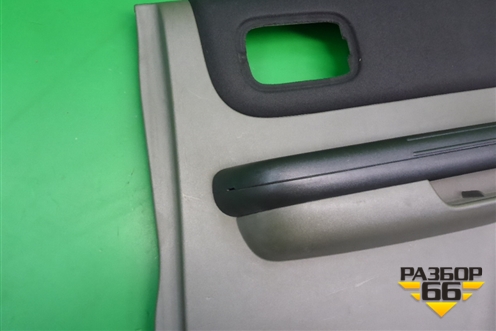 Обшивка двери задней правой под электрику (809008H300) для Nissan X-Trail (Т30) с 2000-2007г (Хтраил)