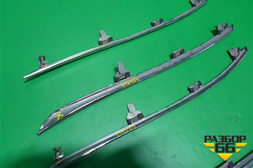 Накладка на решетку радиатора (после 2010г хром комплект) для Toyota Rav-4 с 2006-2013г (Рав 4)