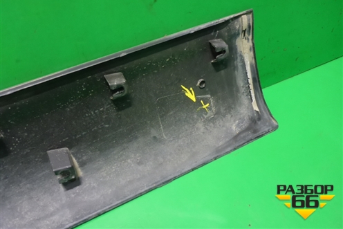 Накладка двери передней правой (808704EA0A) для Nissan Qashqai (J11E) с 2013г