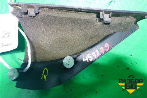 Накладка двери передней правой уголок (2N11N23408CFW) для Ford Fusion с 2002г (Фьюжн)