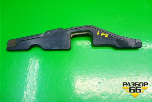 Дефлектор радиатора правый (5329333020) для Toyota Camry CV3 с 2001-2006г (Камри)