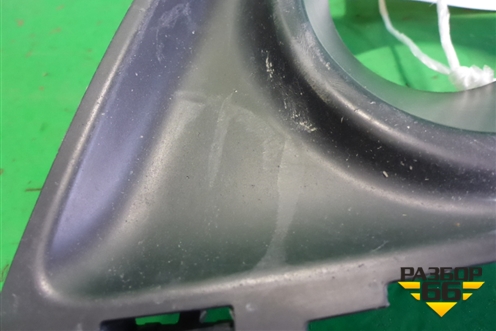 Накладка ПТФ левая (8148202390) для Toyota Corolla (E18) с 2012-2019г (Королла 180)