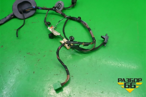 Проводка двери передней правой (YMM502631A) для Land Rover Discovery 3 с 2004-2009г (Дискавери)