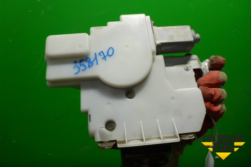 Замок багажника для Infiniti Infiniti QX56/QX80 (Z62) с 2010г (Ку икс56/80)