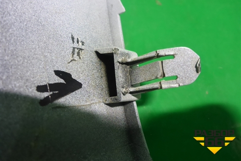 Накладка заднего бампера (заглушка) (5216960200) для Lexus LX-570 с 2015г (ЛХ)