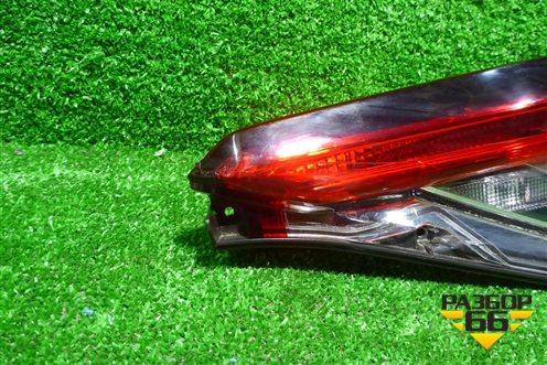 Фонарь задний внутренний правый (8158002C31) для Toyota Corolla (E21) с 2018г (Королла 210)