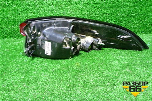 Фонарь задний наружный левый (8156002D10) для Toyota Corolla (E21) с 2018г (Королла 210)