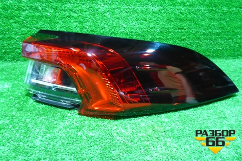 Фонарь задний наружный правый (8155002D11) для Toyota Corolla (E21) с 2018г (Королла 210)