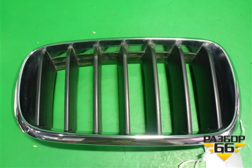 Решетка радиатора правая (7316076) для BMW X5 F15 с 2013г (Х5 Ф15)