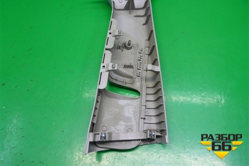 Обшивка стойки центральная верхняя левая (2N11N24583ANW) для Ford Fusion с 2002г (Фьюжн)