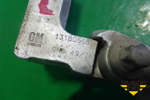 Петля двери передней правой нижняя (13180568) для Opel Corsa D с 2006-2014г (Корса Д)