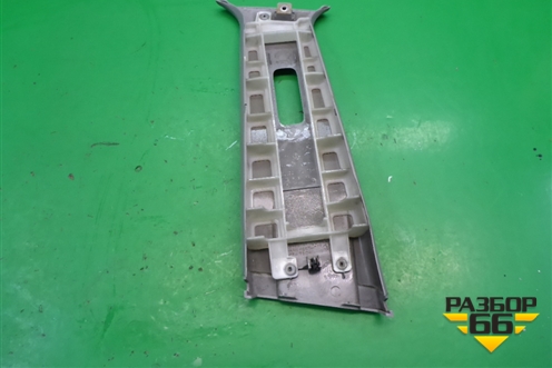 Обшивка стойки центральная верхняя правая для Nissan Primera (P12E) с 2001-2008г (Примера)