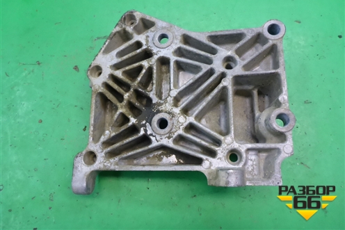 Кронштейн генератора (1.6л QG16) (11910BM700) для Nissan Primera (P12E) с 2001-2008г (Примера)