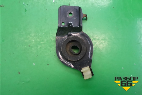 Кронштейн радиатора верхний (правый) для Nissan Primera (P12E) с 2001-2008г (Примера)