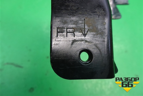 Кронштейн переднего крыла правый для Nissan Primera (P12E) с 2001-2008г (Примера)