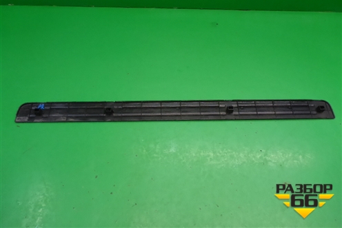 Накладка порога внутренняя переднего правого (в проём) (76980AV700) для Nissan Primera (P12E) с 2001-2008г (Примера)