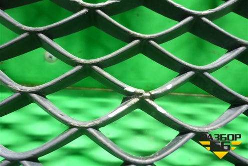 Решетка в передний бампер центральная (после 2018г) (A4638887701) для Mercedes Benz G-Klass W463 с1989г (Гелендваген)