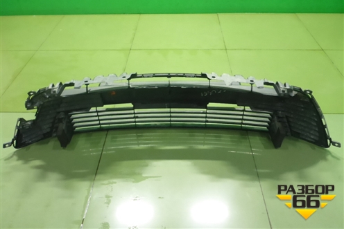 Решетка в передний бампер центральная (5311202B50) для Toyota Corolla (E21) с 2018г (Королла 210)