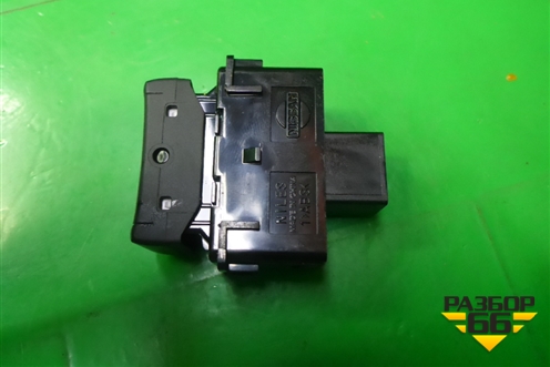 Кнопка обогрева сидений (заднего ряда) для Nissan Qashqai (J11E) с 2013г