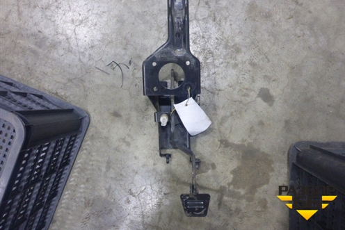 Педаль тормоза (328515H000) для Hyundai  HD 35-78 с 2003г