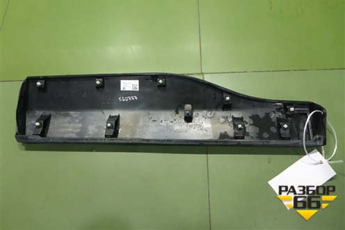 Накладка двери задней правой (7507742040) для Toyota Rav-4 с 2018г (Рав 4)