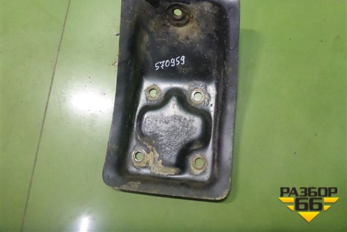 Кронштейн амортизатора переднего для Hyundai  HD 35-78 с 2003г