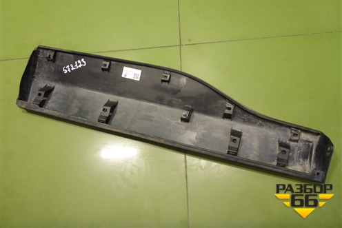 Накладка двери задней правой (7507742040) для Toyota Rav-4 с 2018г (Рав 4)