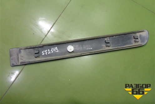 Накладка двери задней правой (828708H300) для Nissan X-Trail (Т30) с 2000-2007г (Хтраил)