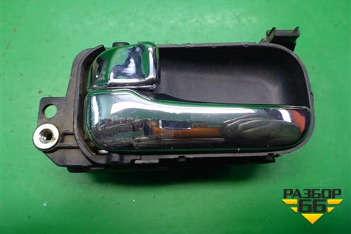 Ручка внутренняя двери задней левой для Nissan Bluebird Sylphy с 2000-2005г (Блюбирд Силфи)