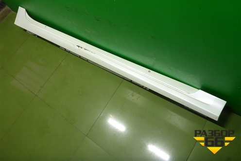 Накладка на порог наружная правая (7585002230) для Toyota Corolla (E21) с 2018г (Королла 210)