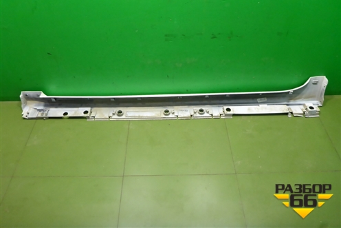 Накладка на порог наружная правая (7585002230) для Toyota Corolla (E21) с 2018г (Королла 210)