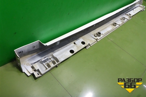 Накладка на порог наружная правая (7585002230) для Toyota Corolla (E21) с 2018г (Королла 210)