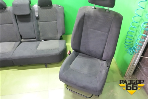 Сиденья комплект (велюр AIR BAG, правый руль) для Nissan X-Trail (Т31) с 2007-2014г