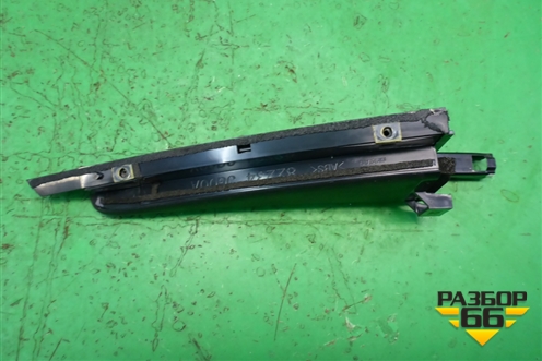 Накладка двери задней правой (уголок) (82234JG00A) для Nissan X-Trail (Т31) с 2007-2014г