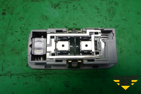 Плафон салонный для Nissan X-Trail (Т31) с 2007-2014г