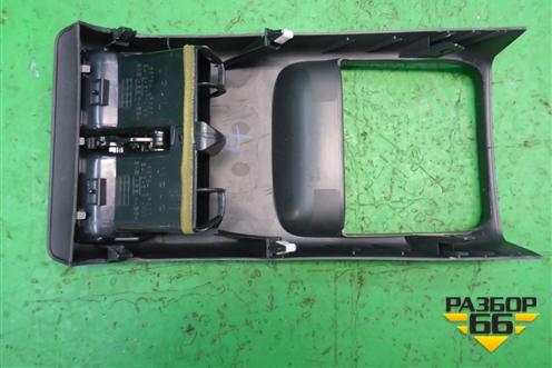 Дефлектор воздушный (в подлокотник) (687944P000) для Nissan X-Trail (Т31) с 2007-2014г