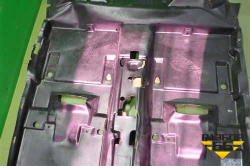 Покрытие напольное (правый руль) (749023UB0A) для Nissan X-Trail (Т31) с 2007-2014г