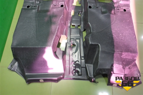 Покрытие напольное (правый руль) (749023UB0A) для Nissan X-Trail (Т31) с 2007-2014г