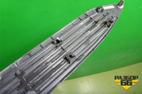 Накладка подножки правой (517716A210) для Toyota Land Cruiser (300) с 2021г (Ленд Крузер)