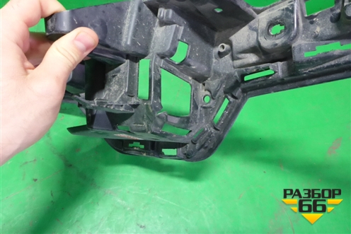 Кронштейн решетки радиатора (5311102C90) для Toyota Corolla (E21) с 2018г (Королла 210)